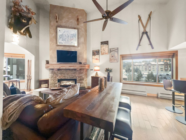 Copper MTN Center Village Pet Friendly condo Walk to Lift